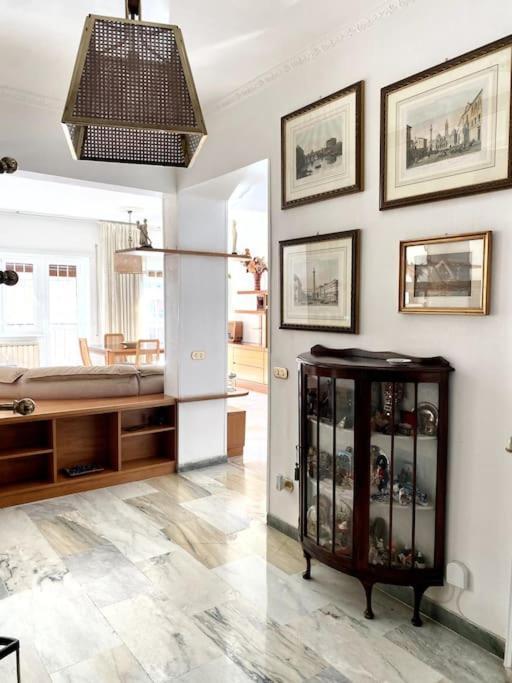 Golden Valley House 4-8 Pax - Box Auto Metro B1 Conca D'oro Treno Val D'ala Appartement