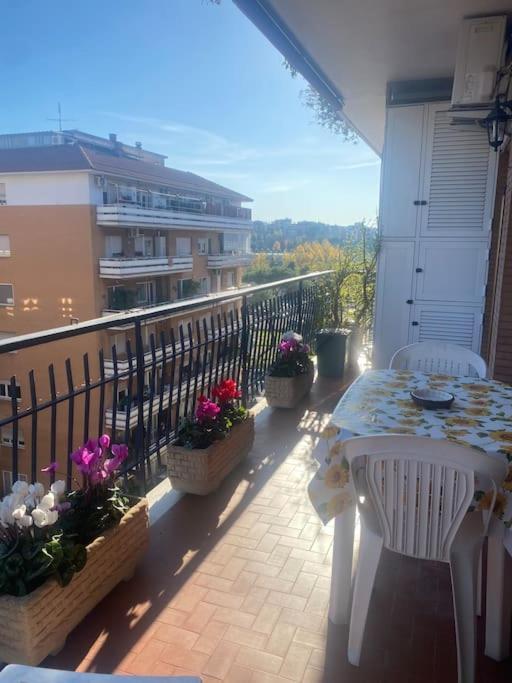Golden Valley House 4-8 Pax - Box Auto Metro B1 Conca D'oro Treno Val D'ala Appartement Rome