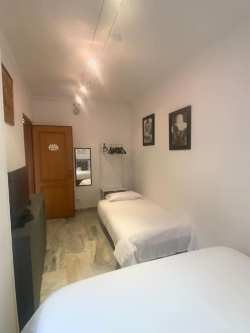 Appartement Golden Valley House 4-8 Pax - Box Auto Metro B1 Conca D'oro Treno Val D'ala Rome